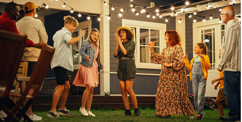 Your lawn is more impressive when people can see it. For evening gatherings, soft lighting makes everything seem inviting.